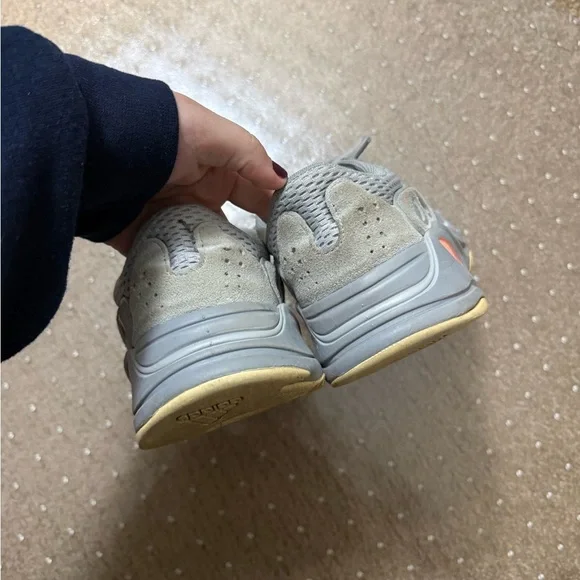 Yeezy Boost 700 Inertia - Picture 8 of 9